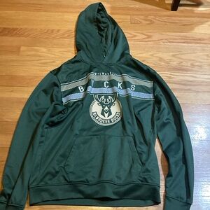 Milwaukee Bucks polyester size large hoodie